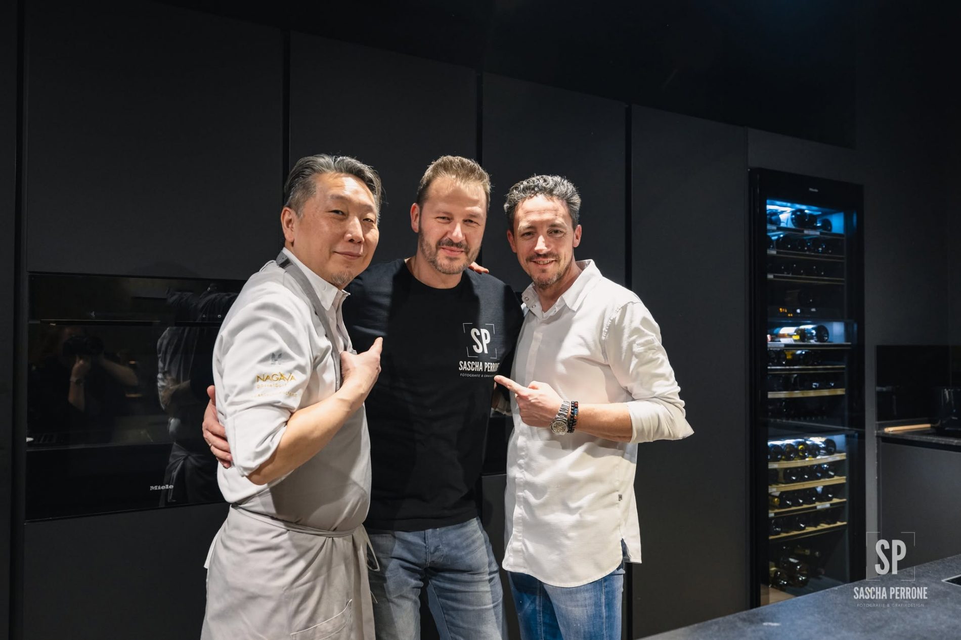Sascha Perrone mit Küchenchef